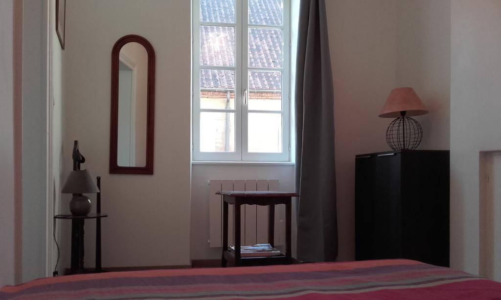 L'Appartement D'Aymar Мулен Номер фото